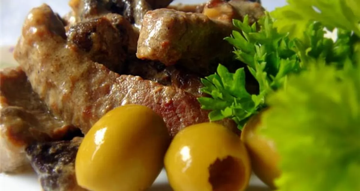 Беф а ля мод. Мясо по французски и бефстроганов. бефстроганов по французски. беф а ля татар.
