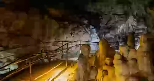 Самые красивые пещеры в Ленинградской области