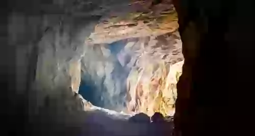 «Святая» пещера в Ленинградской области